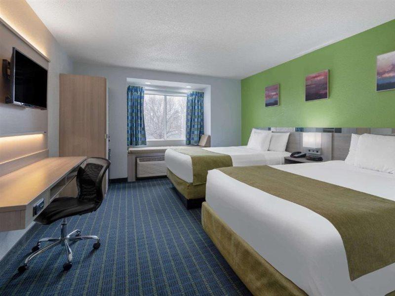 קורנליוס Microtel Inn By Wyndham Lake Norman מראה חיצוני תמונה