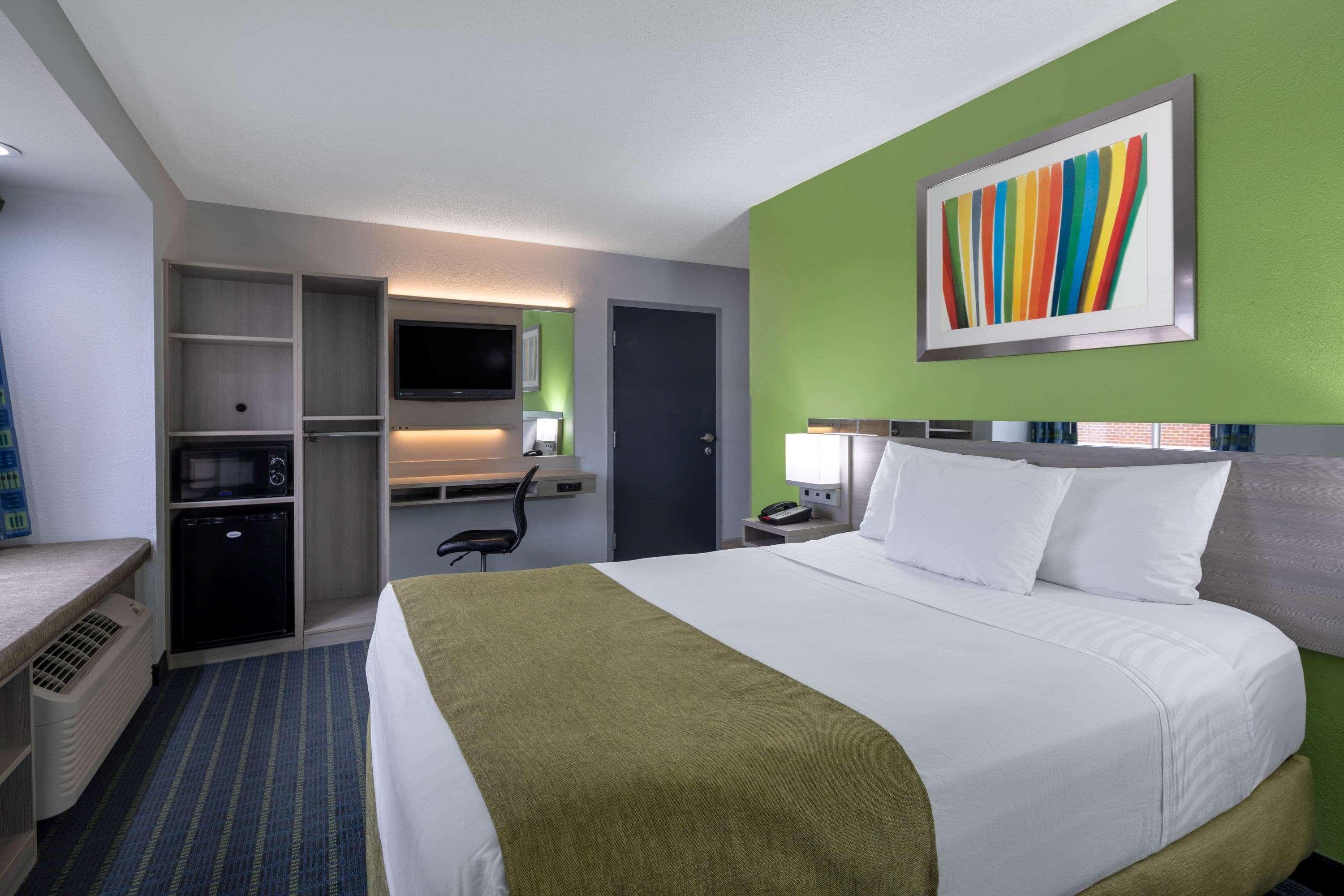 קורנליוס Microtel Inn By Wyndham Lake Norman מראה חיצוני תמונה