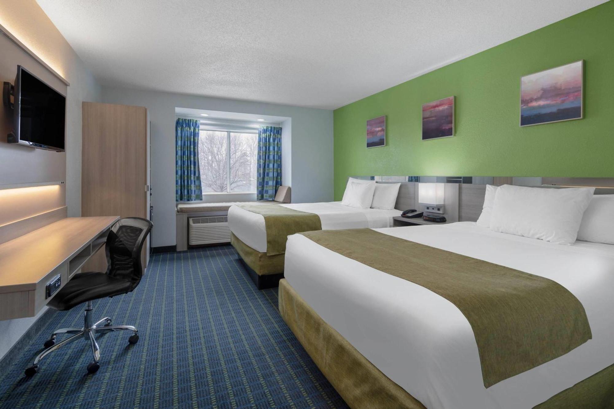 קורנליוס Microtel Inn By Wyndham Lake Norman מראה חיצוני תמונה